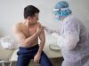 Зеленский усомнился в опасности вакцины AstraZeneca