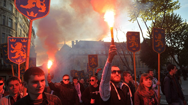 Нацистское шествие проходит в Киеве впервые со времен Великой Отечественной