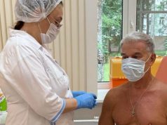 Это игра со смертью: Газманов сделал прививку от коронавируса