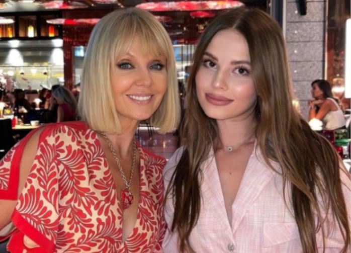 Невестке Валерии пришлось "сдуть" губы