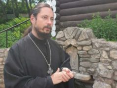 Победитель шоу «Голос» иеромонах Фотий оценил «блатной» номер Ваенги в монашеской рясе