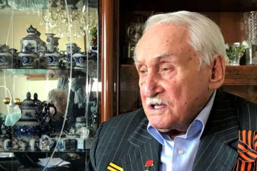 
            В Мюнхене умер один из последних освободителей Освенцима Давиду Душману        