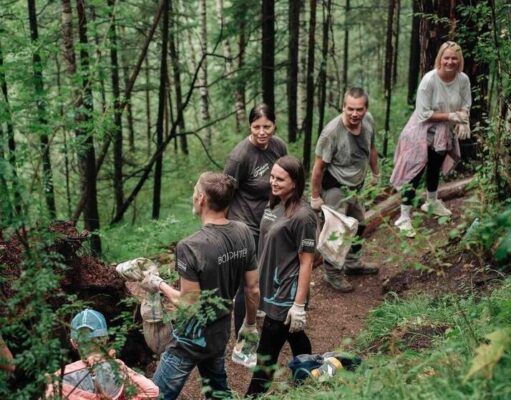 Волонтеры улучшили тропу к скале «Ермак»