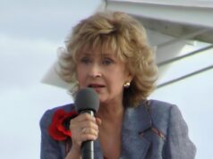 Дубовицкая в тон тапочкам, Дроботенко — в тон шуткам: как сейчас живут герои Аншлага