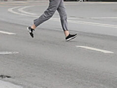 Очередная опасная игра стала модной среди зумеров: подростки перебегают автомагистрали
