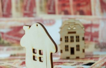 Супруги назвали покупку жилья главной проверкой отношений на прочность