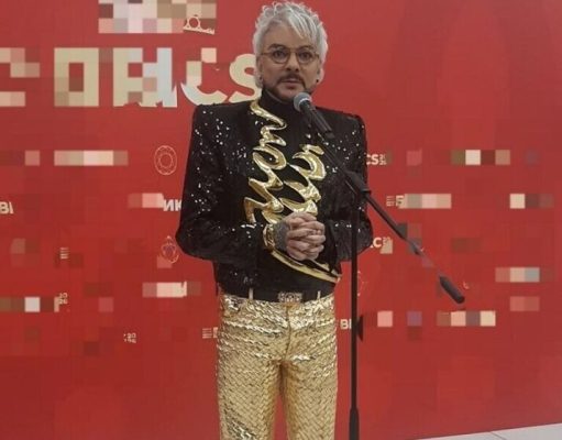 Киркоров назвал имя девушки, которую поздравит 8 марта