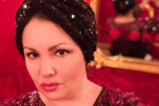 Анна Нетребко получила от “Газпрома” 120 тысяч евро