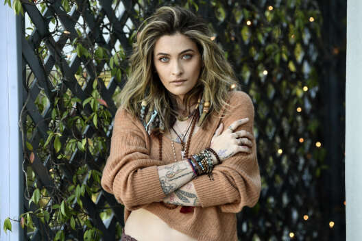 Дочь Майкла Джексона выпустила мини-альбомом "The Lost EP"