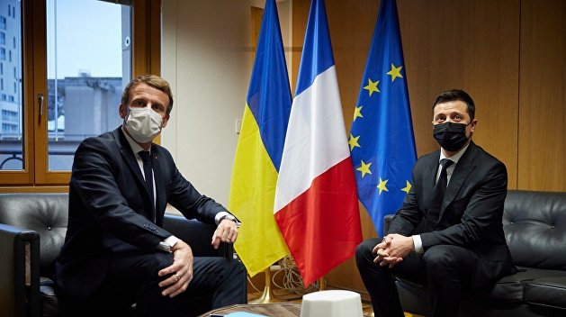 Макрон после переговоров с Путиным спешно позвонил Зеленскому