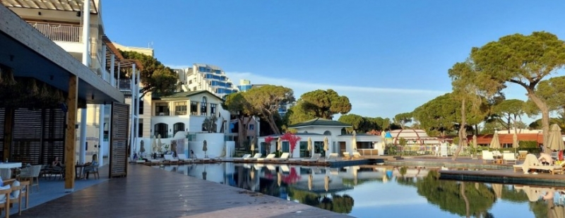 Россия заняла первое место по турпотоку в Турцию в январе-апреле