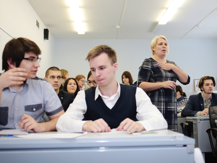 Школам предложили объединить историю и обществознание в один госэкзамен