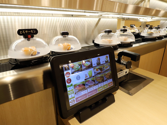 В Японии начались аресты замеченных в «суши-терроризме»