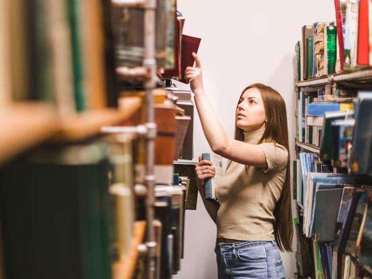 Выявлены книжные предпочтения россиян: сонники, привороты, религиозные труды